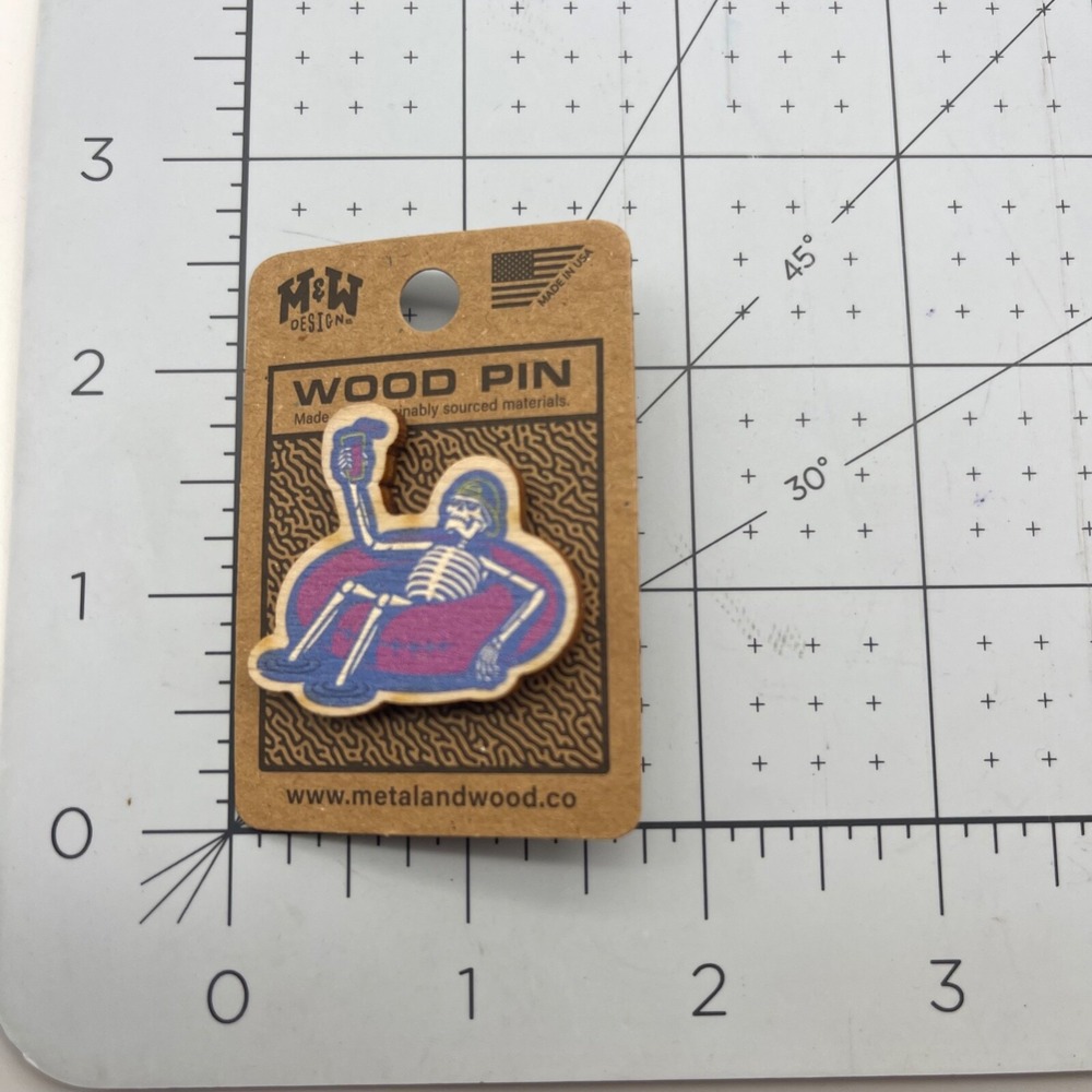 Metal and Wood Co‎ Wood Pin Travel Swood Cool Dude Skeleton Lazy River Tubing